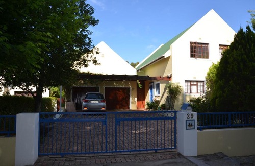 Greyton Bed & Breakfast | Discover The Blue Door: 4-Star Family-Friendly Retreat