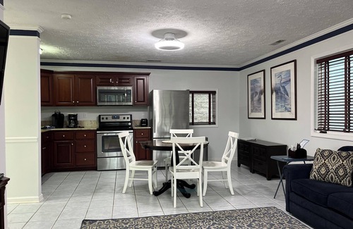 Hiwassee Apartment | Idyllic Blue Heron Getaway with Spa & Lake Views