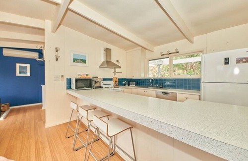 Surf Coast House | The Blue House - 200m from Point Roadknight Beach