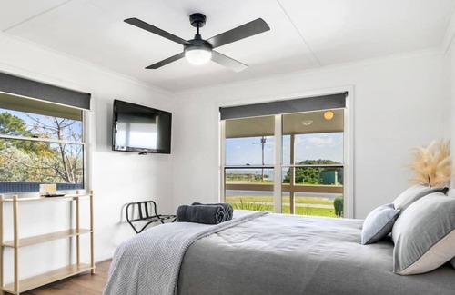 Bonney House | Experience The Blue House with Ocean & Lake Views