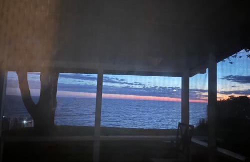 Town of Somerset House | Relax at The Blue Lagoon: Beachfront Retreat near Niagara Falls