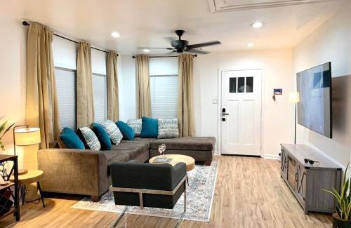 Northside House | The Blue Luzon Cozy Bungalow 5 min Downtown