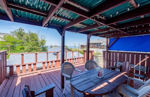 Ocean Beach Hotel | Discover The Blue Parrot Guest House: Family-Friendly Retreat