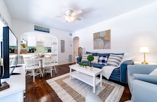 Coral Ridge Apartment | Relax at The Blue Parrot: Oceanfront with Spa & Pool