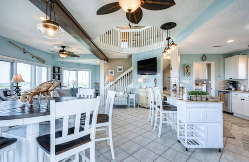 Pirates Beach West House | Escape to The Blue Pelican: Ocean Views & Beach Access