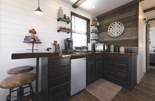 Waco House | Experience The Blue Ridge Container Tiny Home in Nature