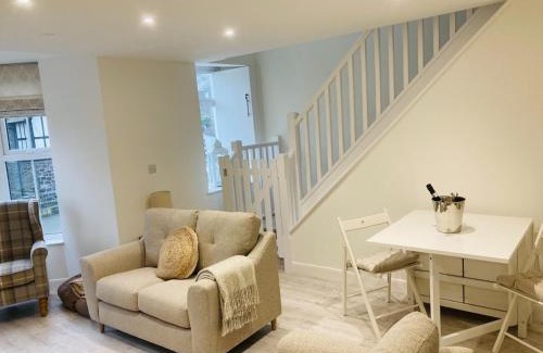 Porthmadog Apartment | Pet-Friendly Retreat at The Bluebell Porthmadog - 9.5/10