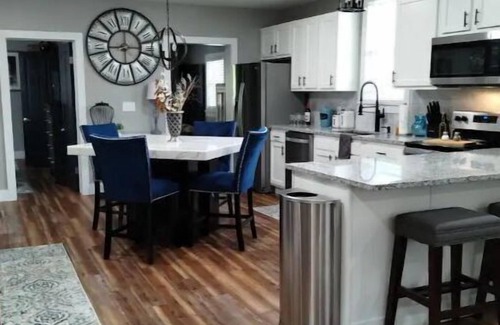 French Lick House | Experience The Bluebird Guesthouse - Walk to Downtown!