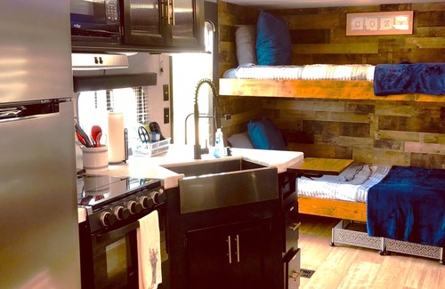 Dripping Springs House | The Bluebonnet Family Glamper with Firetable under the stars in Dripping Springs