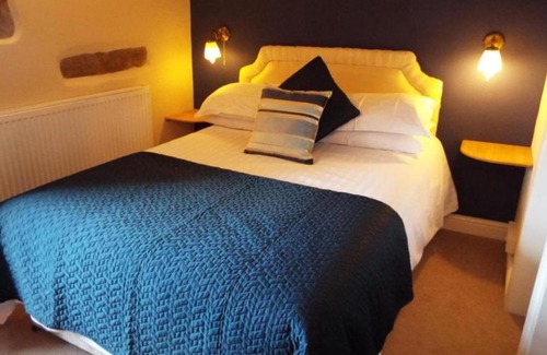 Hawes Hotel | Cozy Getaway at The Board Inn - Pet Friendly & Breakfast Included
