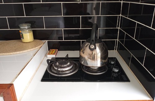 Argyle Apartment | Pet Friendly Retreat at The Boat House Studio Tyrell Bay