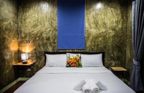 Ranong Resort | Budget-Friendly Stay at The Boat House - Family Welcome