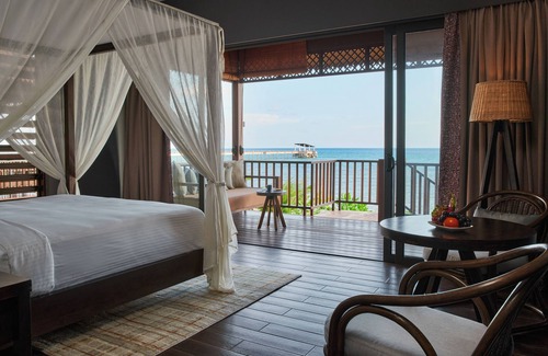 Tioman Island Hotel | Discover The Boathouse Pulau Tioman with Ocean Views & Pool
