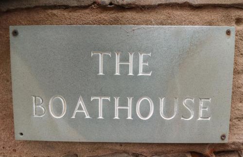 Seahouses Apartment | Pet-Friendly Retreat at The Boathouse Seahouses - 4 Stars