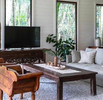 Lovedale Villa | Discover The Boathouses at Leaves & Fishes - 4-Star Retreat