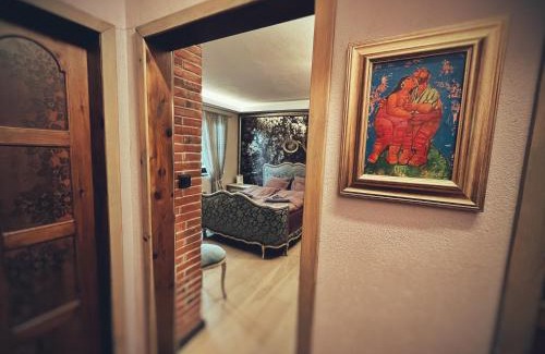 Veliko Tarnovo Apartment | Relax at The Bohemian Lodge with Sauna & Family-Friendly Amenities