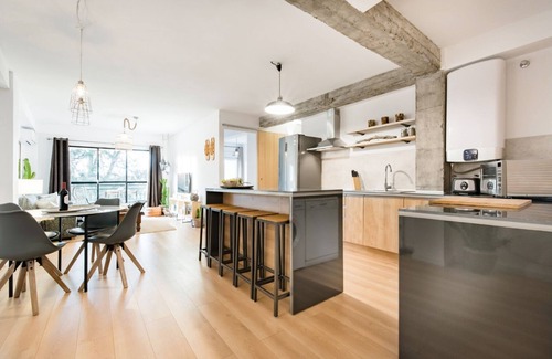 El Ejido Apartment | Discover The Boho-Chic Oasis: Guest Rated 9.8 with Ocean Views