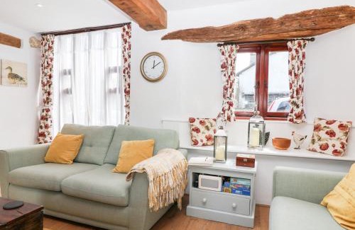 Sticklepath House | Top-Rated Family Getaway at The Bolthole - 4-Star Comfort