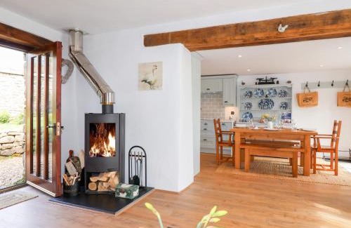 Sticklepath House | Top-Rated Family Getaway at The Bolthole - 4-Star Comfort
