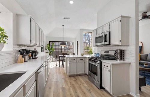McNeil House | Convenient Family Retreat: The Bonnie - 5 Beds & More!