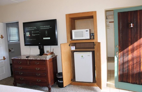 San Andreas Hotel | Discover The Bonnie Inn Unit 1: Family-Friendly Retreat
