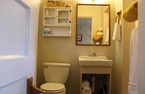 San Andreas Hotel | Discover The Bonnie Inn Unit 1: Family-Friendly Retreat