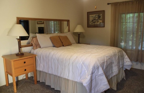 San Andreas Hotel | Cozy Bonnie Inn Unit 5 with Breakfast Nook & Kitchen