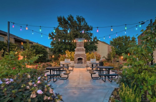 Norman Apartment | OU Boomer: Ultimate Comfort with Pool, Gym & Spa in Norman
