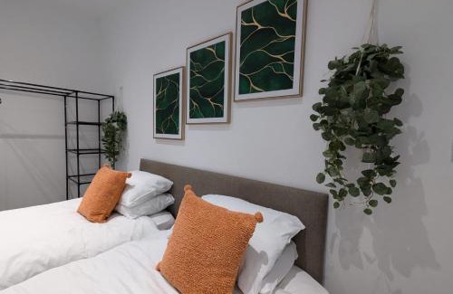 Barwell Apartment | Discover The Boot Factory: Oceanfront Pet-Friendly Retreat