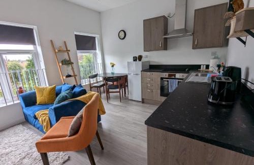 Barwell Apartment | Discover The Boot Factory: Oceanfront Pet-Friendly Retreat
