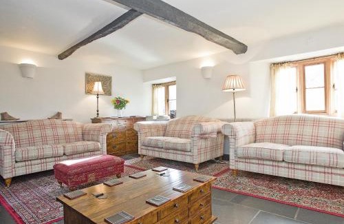 Dulverton House | Discover The Boot: A 4-Star Pet-Friendly Retreat
