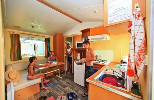 Carsac-Aillac House | Discover Comfort at Camping Le Plein Air des Bories