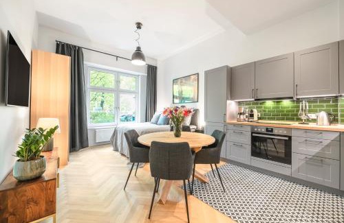 Prenzlauer Berg Apartment | The Bornholmer - Group Flats in Central Berlin, Family-Friendly, 4 - 5 Guests