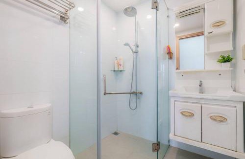Tan Binh Apartment | Convenient Botanica Apartment with Pool Near Airport