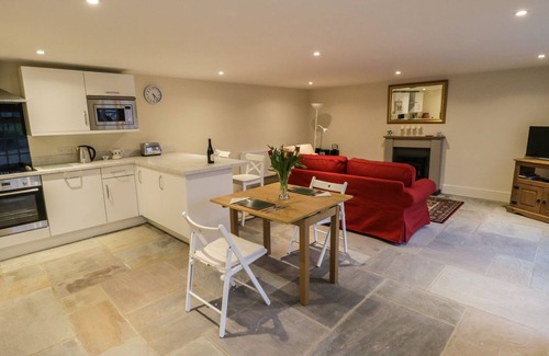 Swinton Cottage | Pet-Friendly Retreat at The Bothy in Malton