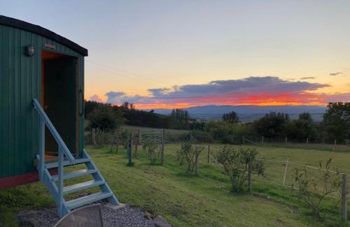 Perth Other | Inviting Stay at The Bothy and Wagon, Pitmeadow Farm