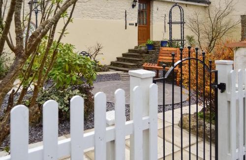 Whitland House | Top-Rated Stay at The Bothy: Pet & Child Friendly Retreat