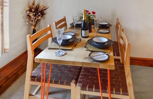 Whitland House | Top-Rated Stay at The Bothy: Pet & Child Friendly Retreat