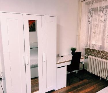 Zrenjanin Apartment | Budget-Friendly Apt Near Big Center with Pet & Child Perks