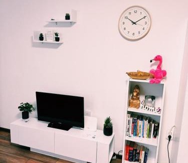 Zrenjanin Apartment | Budget-Friendly Apt Near Big Center with Pet & Child Perks