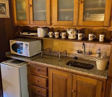Vila Inglesa House | Experience The Braun House: Perfect for Pet and Child Travelers