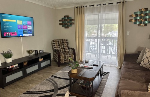 Cumberland Apartment | Ideal 2BD-2BTH Retreat, Steps from Truist Park & The Roxy