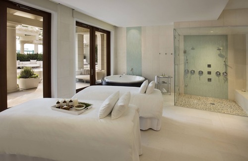 Palm Beach - West Palm Beach Resort | Exquisite Stay at The Breakers Palm Beach - 5 Star Experience