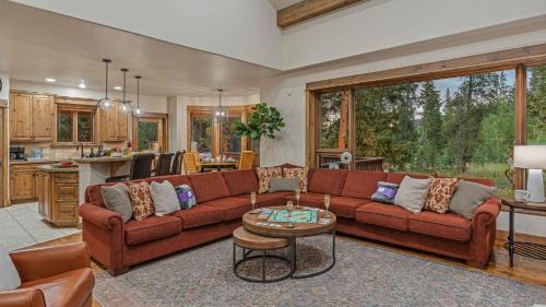 Wellington House | Inviting Breck Haus: Pet-Friendly Retreat for Families