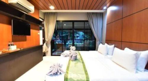 Satun Resort | Relax at The Breeze Lipe Resort with Oceanfront Views