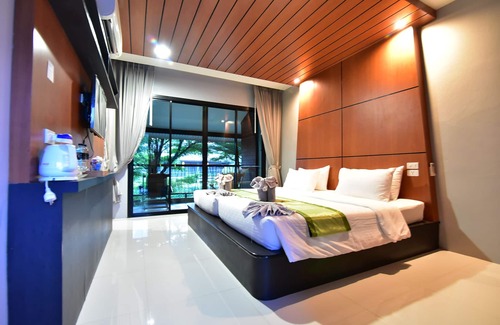 Satun Resort | Relax at The Breeze Lipe Resort with Ocean Views & Dining