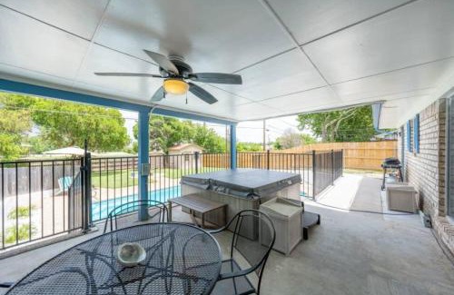 Killeen Villa | Relax at The Breezy Blue View with Pool and Hot Tub