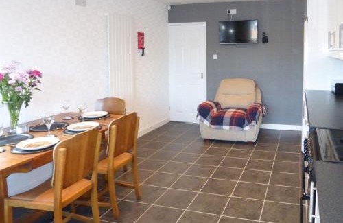 Houghton le Spring House | Family-Friendly Getaway at The Briar Rose - 4 Star Rated