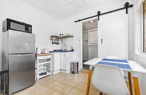 Bellara Apartment | Discover The Brick Batch - Your Ideal Holiday Unit Awaits