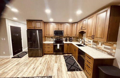 Ucon Apartment | Stylish Retreat: The Brick Loft Apt#5 with Spa & Kitchen